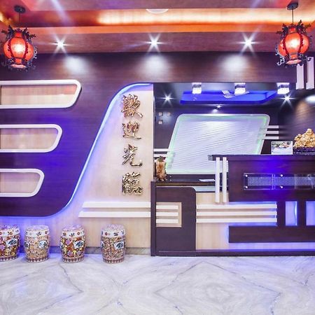 Hotel Lee Garden Puri Kültér fotó